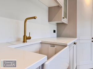 GRANVILLE WAY- click for photo gallery